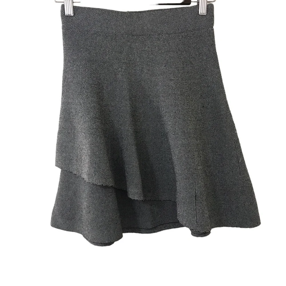 Zara basic black white teeed A-line tiered midi skirt XS